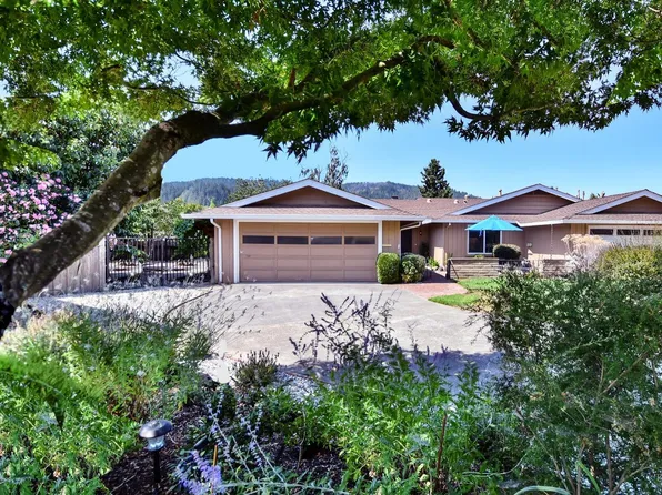 250 Belhaven Court, Santa Rosa, CA 95409