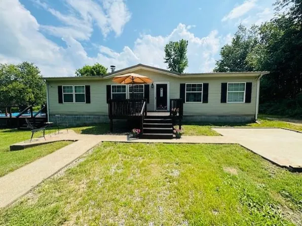 65 Madison St, Nebo, KY 42441