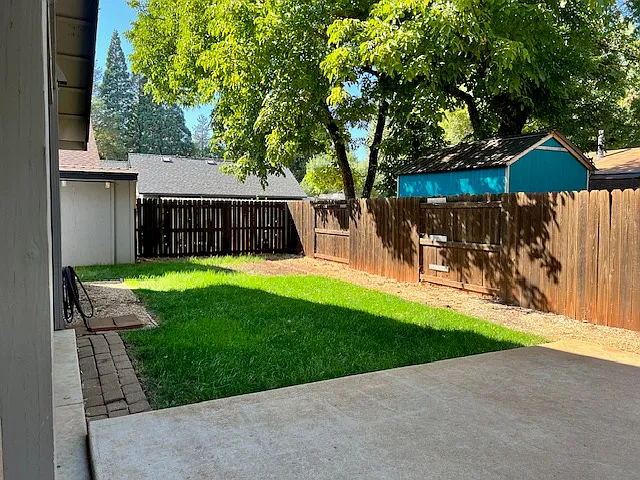24325 Foresthill Rd — Photo 12