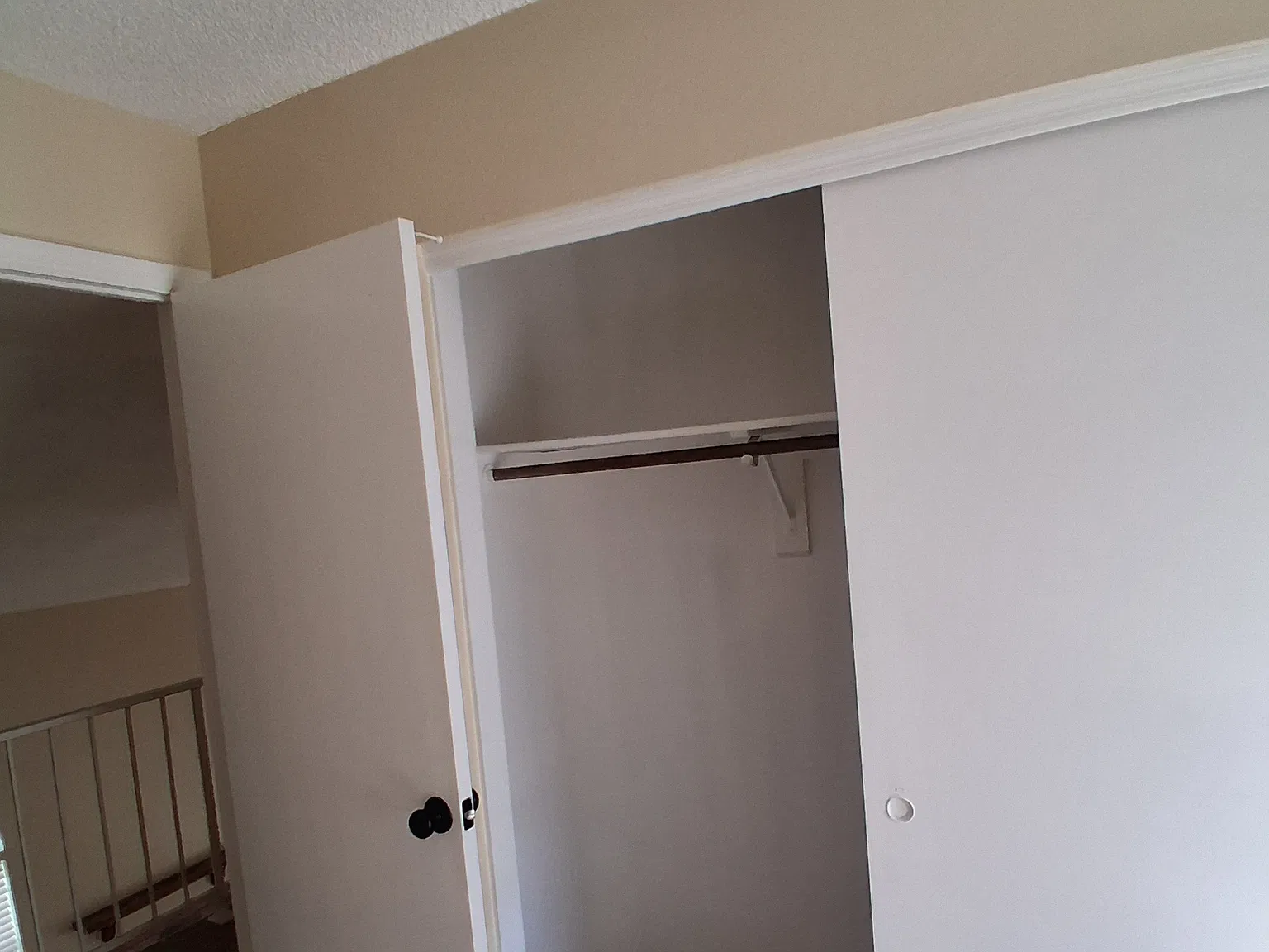 3 bed, 1400 sqft, $2,100 — Photo 4