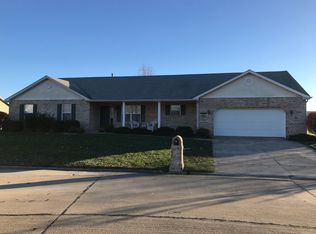 200 Rose Marie Dr, Belleville, IL 62220