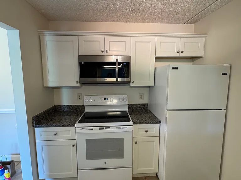 20 Maple Crest Cir #F — Photo 8