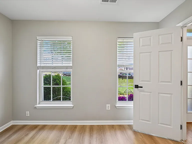 6153 Les Dorson Ln — Photo 21