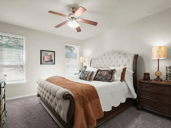 800 Lost Pines Ln, Cedar Park, TX 78613