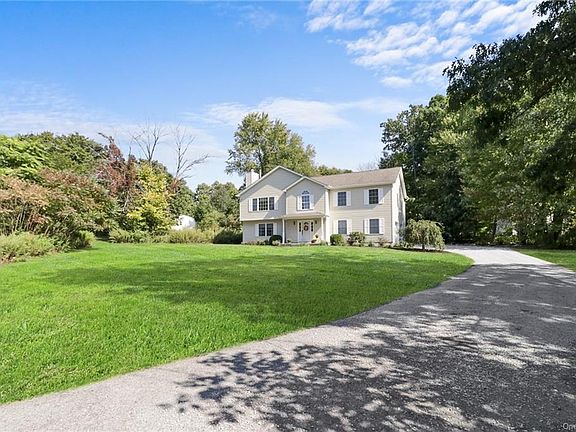 3rd image of 11 Berry Ln