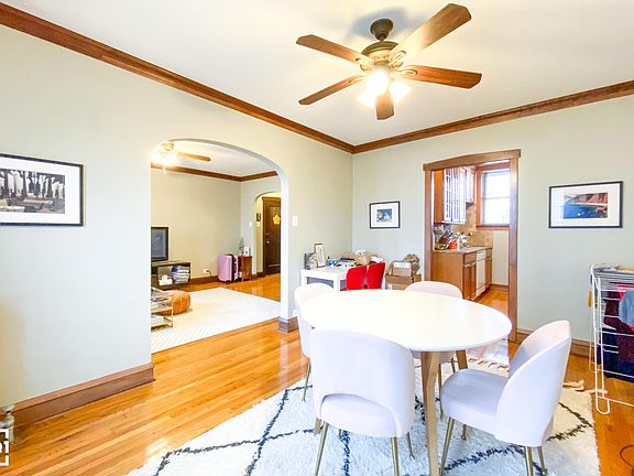 4th image of 1711 W Belle Plaine Ave APT 1B