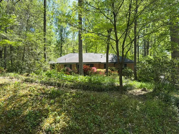 236 Sweetwater Hills Dr, Hendersonville, NC 28791