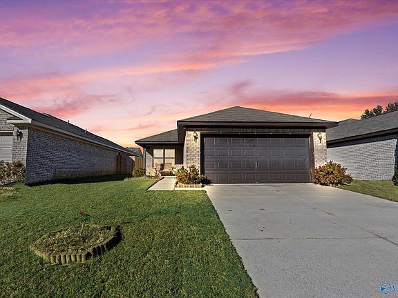 2nd image of 102 Winstead Cir