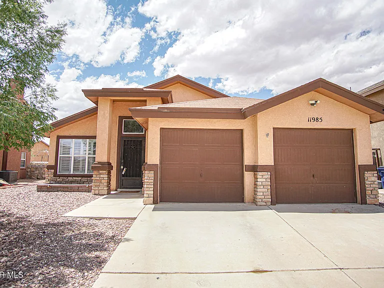 11985 Mesquite Lake Ln — Photo 1