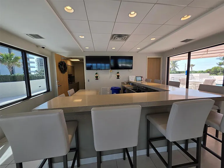 5550 N Ocean Dr — Photo 47