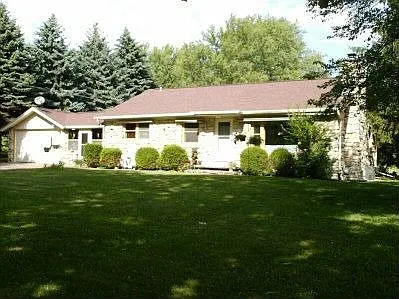 7272 N Town Line Rd photo 1