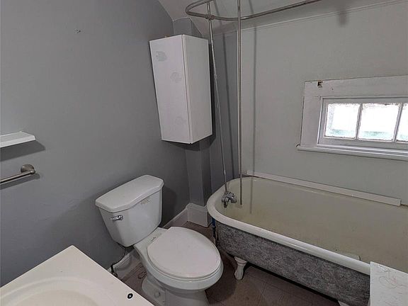 3rd image of 8 Norris St