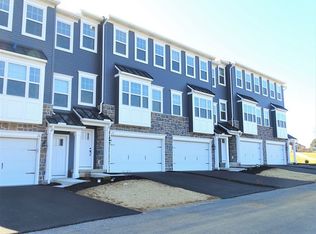 24 Glenbrook Ct, Annville, PA 17003