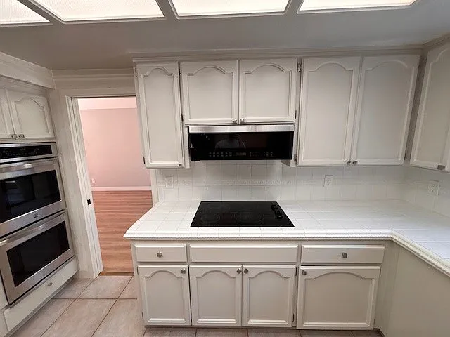 7025 El Fuerte St