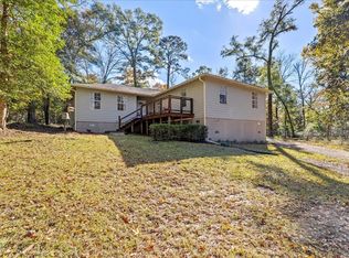415 Honeysuckle Dr, Havana, FL 32333