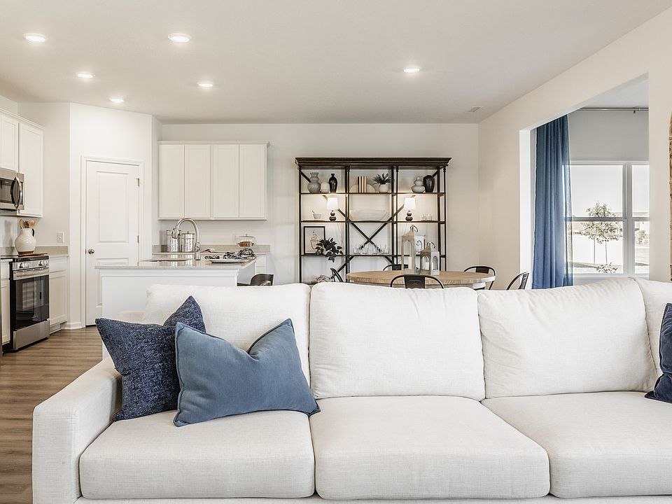 2nd image of 532 Yellowleaf Dr