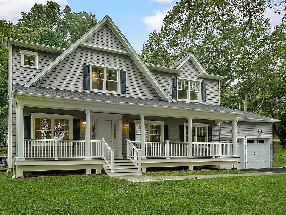 1st image of 118 Bayville Ave