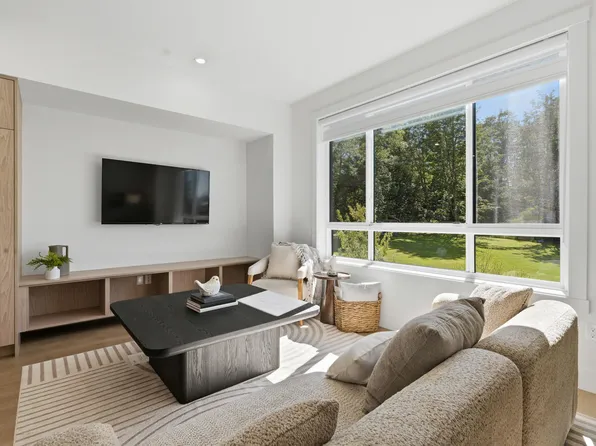 5993 143rd St #13, Surrey, BC V3X 0E5