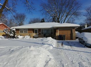 1349 Algonquin Dr, Elgin, IL 60120