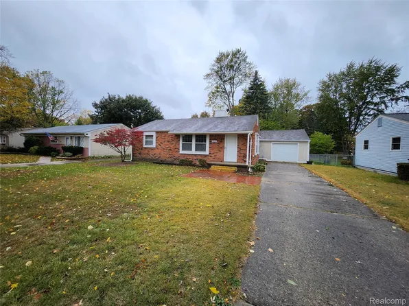 1510 S Crown St, Westland, MI 48186