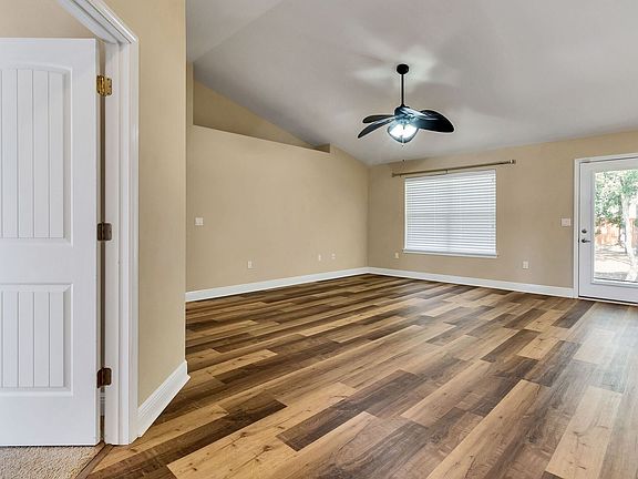 5th image of 1952 Bay Pine Cir