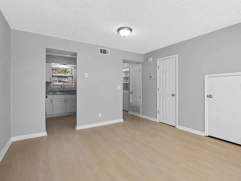1377 E Sequoyah Ct — Photo 9