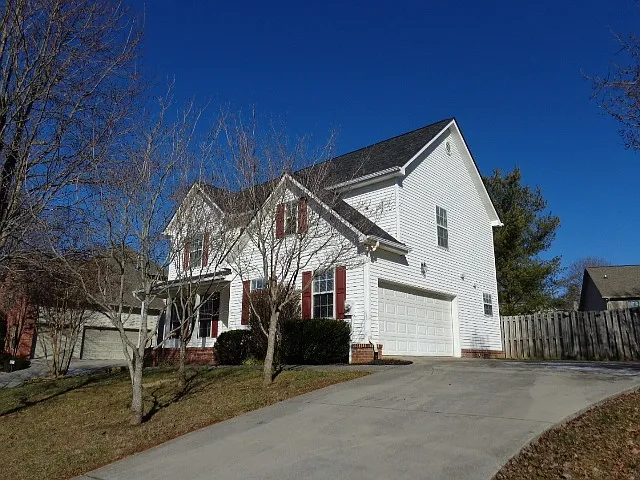 2276 Pewter Dr — Photo 2