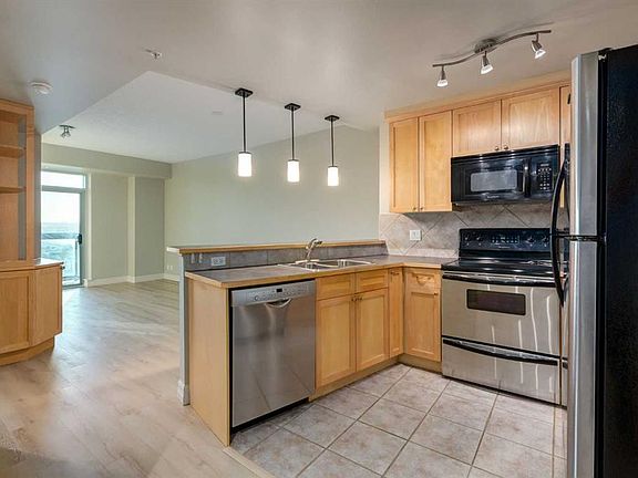 3rd image of 836 S 15th Ave SW #2104