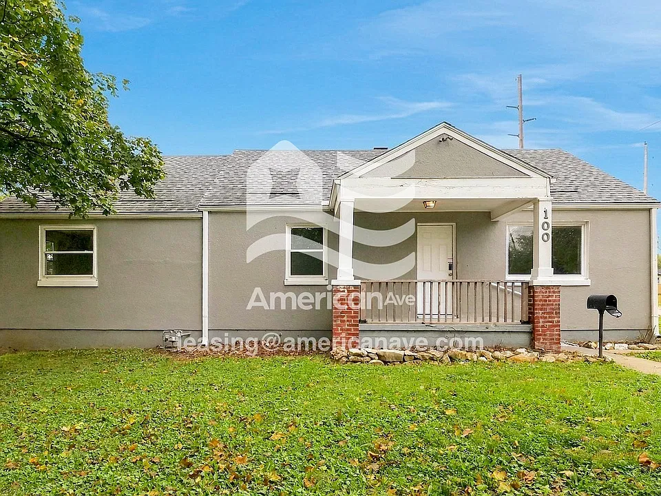 100 S Hawthorne Ave