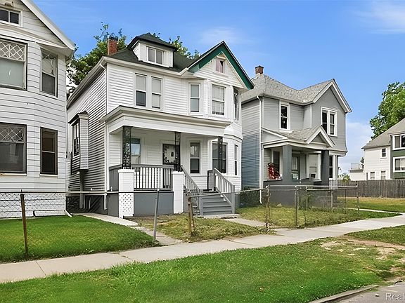 3rd image of 5733 Fischer St