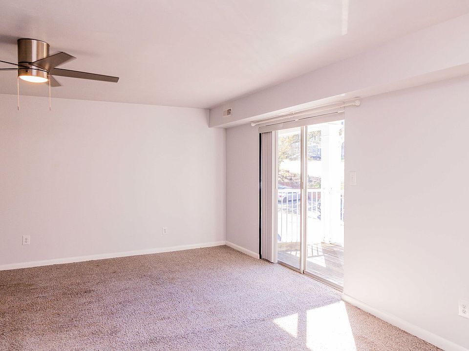 1st image of 525 Burgoyne Rd Unit 13