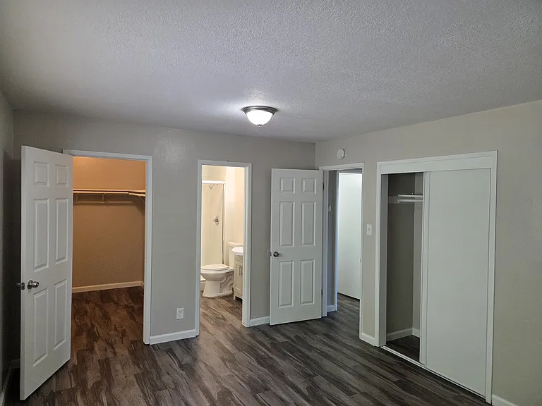 25684 Spring Dr #D — Photo 1