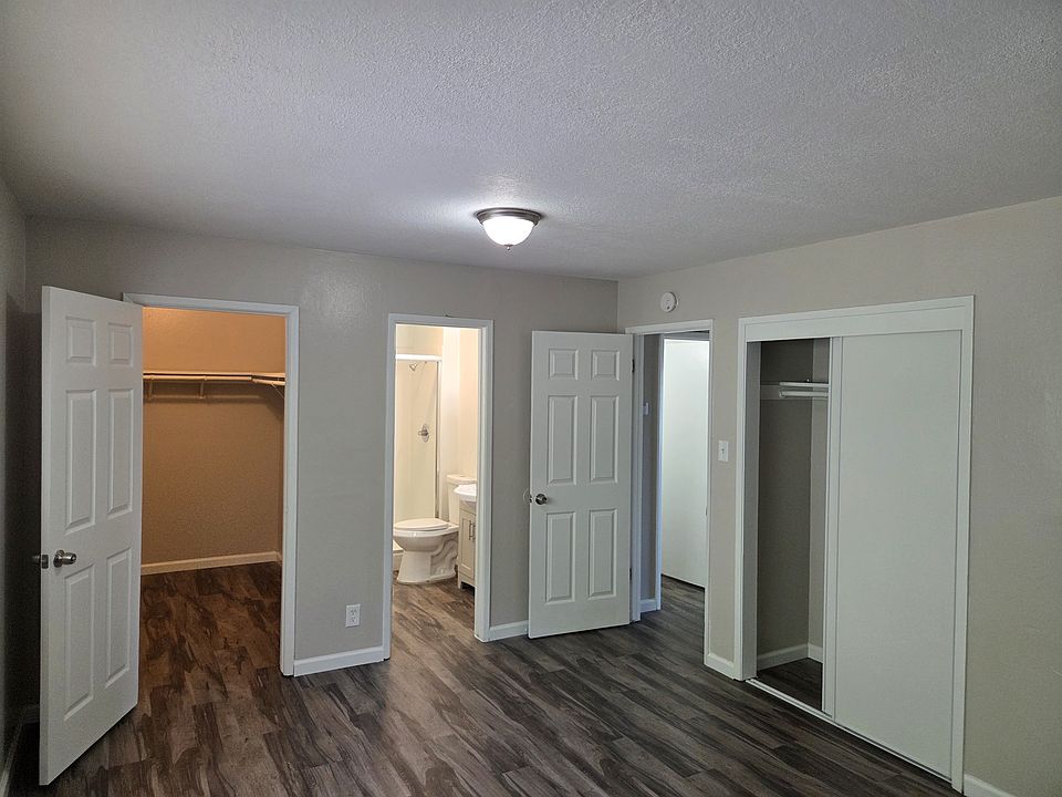 1st image of 25684 Spring Dr APT D