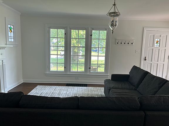 3rd image of 1527 Kessler Boulevard East Dr