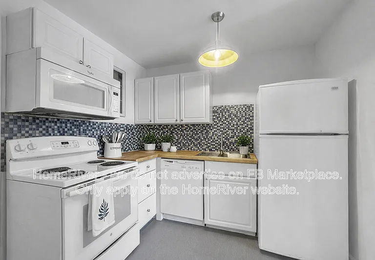 338 Crafton St #3 — Photo 4