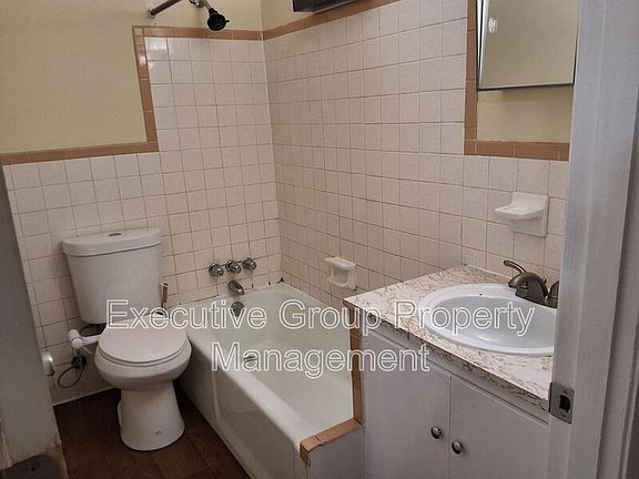 4th image of 1140-1 Evelyn Dr