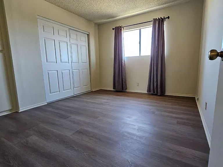 317 N Garfield Ave #4 — Photo 1