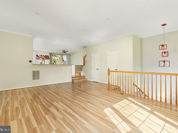 4th image of 5404 Crystalford Ln