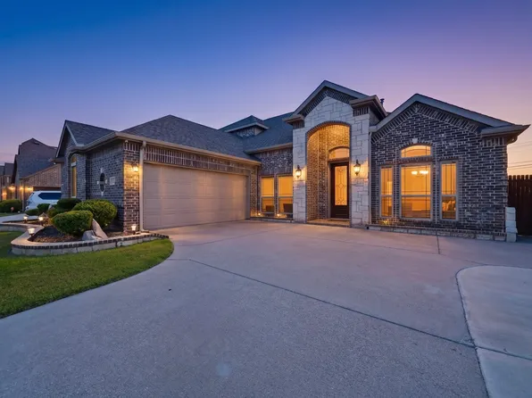1410 Nighthawk Ln, Mansfield, TX 76063