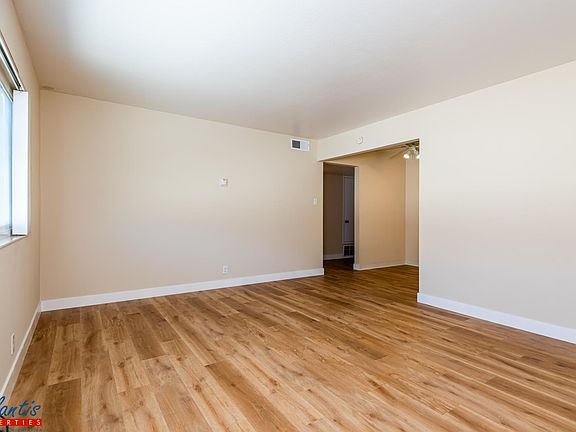 5th image of 642 Blythe Ct #27