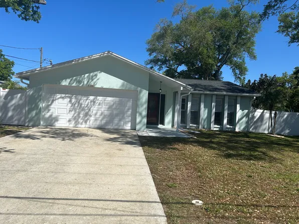 13747 Anona Heights Dr, Largo, FL 33774