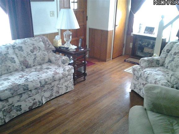 5th image of 196 W Glendale St