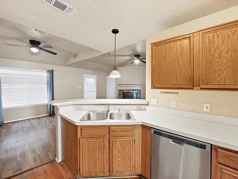 2820 Bent Brook Dr — Photo 7