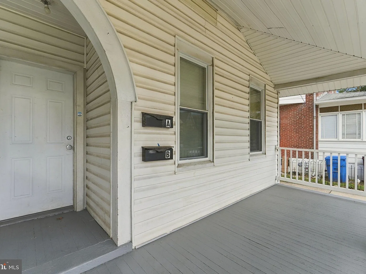 3 bed, 1.0 bath, 1764 sqft, $1,900 — Photo 3