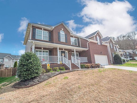 2nd image of 2518 Sparkling Star Ln