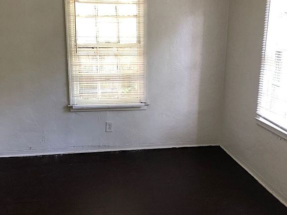 3rd image of 1229 E 54th St