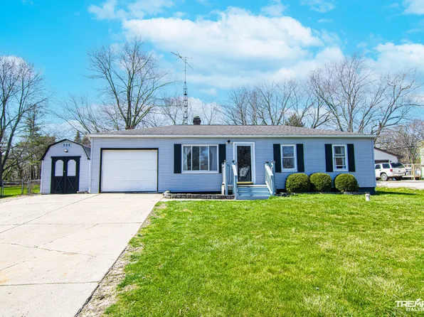 1418 Houston Dr, Swartz Creek, MI 48473