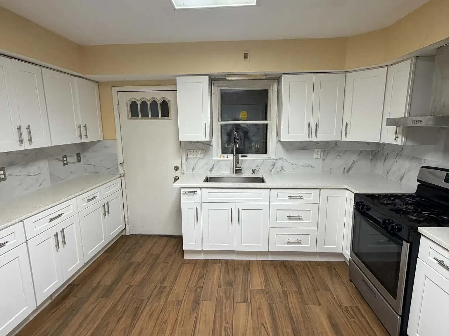 2 bed, 1200 sqft, $1,400 — Photo 4