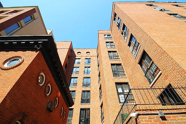 Rented by Bold New York | media 9