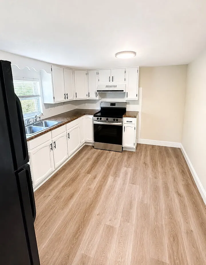 1 bed, 1050 sqft, $1,075 — Photo 3